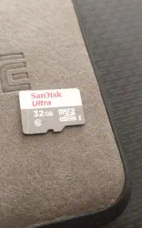 رم ۳۲ گیگ کلاس 10 سرعت بالا ۱۰۰mb در ثانیه