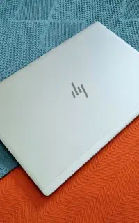 لپ تاپ HP EliteBook هنوزم از خیلی‌ها خوش‌تیپ‌تره