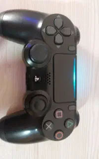 فروش فوری یک عدد دسته از ps4نو نو