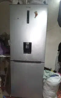 یخچال فریزر نو هست بدون حتا یک خط و خش