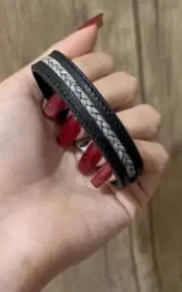 دستبند چرم با زلف یار (عزیزانتون)هدیه‌ای خاص