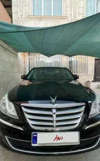 جنسیس سدان 2012