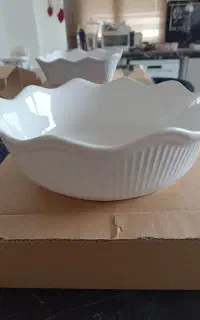 ظرف سرامیکی پایه دار