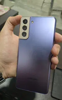 گوشی S21 Plus تر و تمیز با رنگ خاص