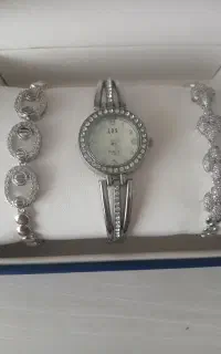 ساعت و دستبند