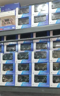 دسته اصلی و طرح اصلی ps4 پلی۴