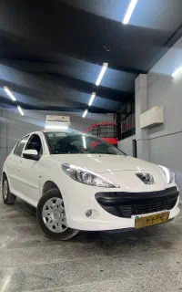 207 tu5 مدل 1404 سقف فلز