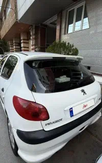 سواری ـ هاچ بک پژوـ۲۰۶TU3 مدل۱۳۹۶ رنگ سفید روغنی