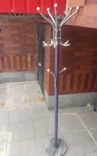 رخت آویز ایستاده