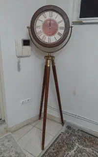 ساعت سه پایه