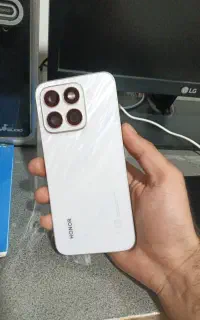 آنر x8c