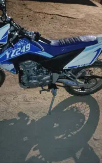 yz250