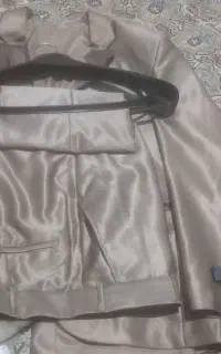 کت و شلوار به فروش میرسد سالم هستش
