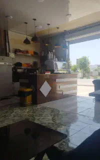 نیازباریستاخانم درکافه هستم