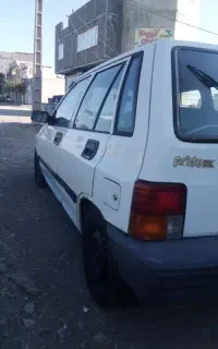 پراید هاچ بک.