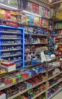 ویترین دوطرفه (پیشخوان) قفسه  استند چیپس وپفک