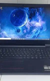 لپ‌تاپ لنوو.کور i3 نسل 6. رم 8 ddr4. هاردssd256