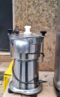 آبمیوه گیری صنعتی