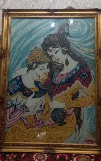تابلو لیلی مجنون دربعضی جاهاش منجق دوزی شده
