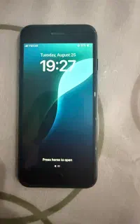 گوشی آیفون se 2020