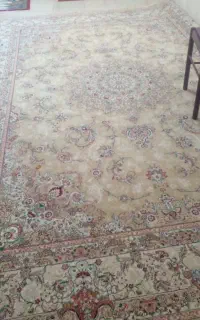 یک فرش ۹متره درحدنوخیلی تمیز