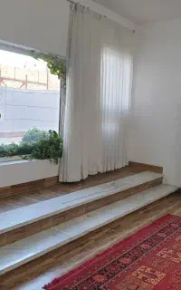 یک واحد از ۳ واحد.طبقه یک.دارای حیاط ۳۰ متری