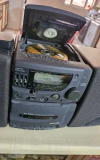 دستگاه سی دی ونوار کاست فیلیپس