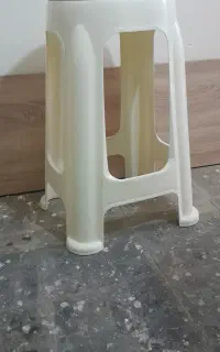 چهار پایه پلاستیکی