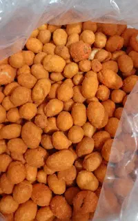 بادام زمینی روکش دار 300