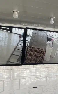 آینه با فریم فلزی