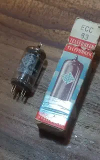 لامپ خلا Telefunken ECC83 Smooth Plate معادل 12AX7