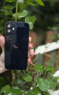 ایفون 12 نرمال 128 گیگ دو سیم مشکی کم کارکرد