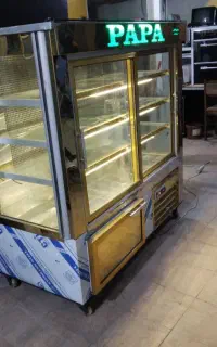 یخچال ویترینی