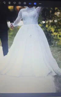 لباس عروس در حد نو