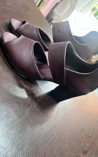 کفش پاشنه دار
