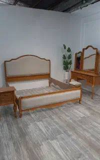 تخت رنگی،تولیدی پمپ‌گاز،بیا که من ارزانی زدم