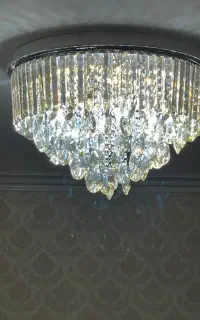 لوستر کریستالی در حد نو