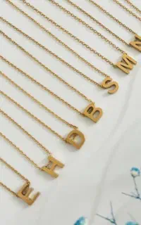 گردنبند حروف