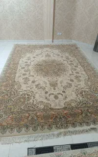 فرش 9 متری کاملا سالم