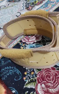 گردنبد‌طبی‌‌وآویز‌دست‌