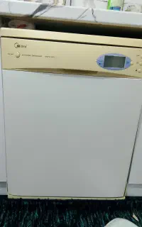 ماشین ظرفشویی