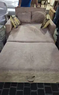 مبل تک نفره تختخوابشو در حد نو
