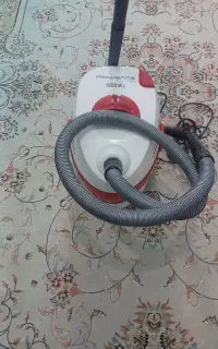 جاروبرقی آب و خاک در حد نو کم کار و تمیز
