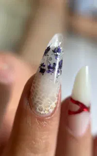 ناخن‌کار مبتدی و باانگیزه، آماده همکاری در سالن