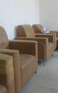 صندلی چرخدار. میز اداری و مبل هفت نفره