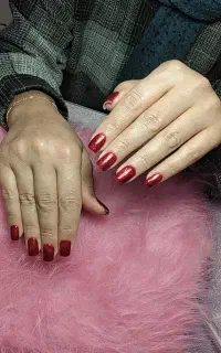 خدمات ناخن نفس کاشت ژل فقط۴۰۰