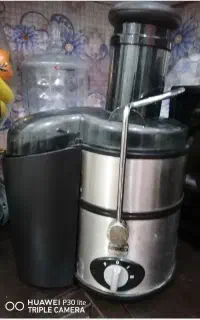 آبمیوه گیری به فروش می‌رسد