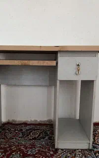 میز کامپیوتر و مطالعه