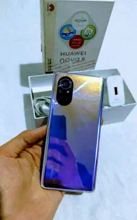 پرچمدار هواویLCD خمیده ایج رام 8 تمیز با شارژر 66W