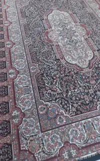 ۱تخته۹متری و۲تا۶متری۷۰۰شانه۲۵۵۰تراکم نخ نگین مشهد